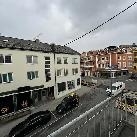 Charming 3-bedroom In The Heart Of *