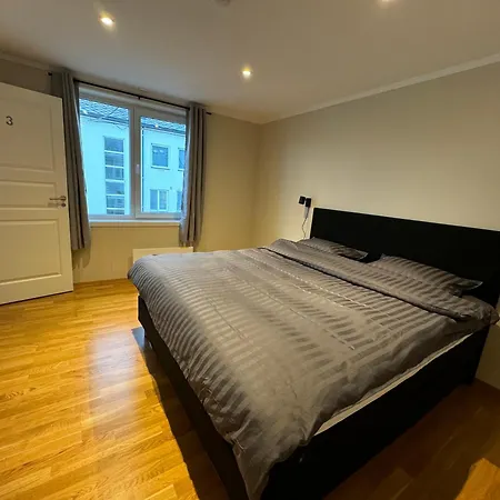 Charming 3-bedroom In The Heart Of Apartment *