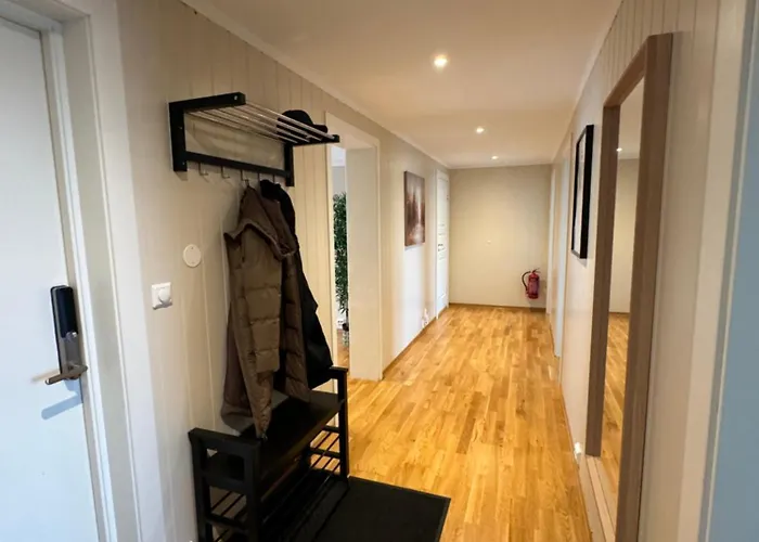 Charming 3-bedroom In The Heart Of Apartment Kristiansund